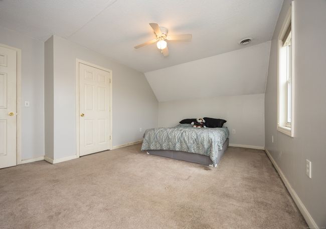 32 High St, House other with 4 bedrooms, 2 bathrooms and 4 parking in Killingly CT | Image 15