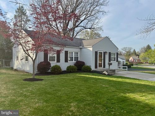 1294 Warwick Rd, CAMP HILL, PA, 17011-6138 | Card Image