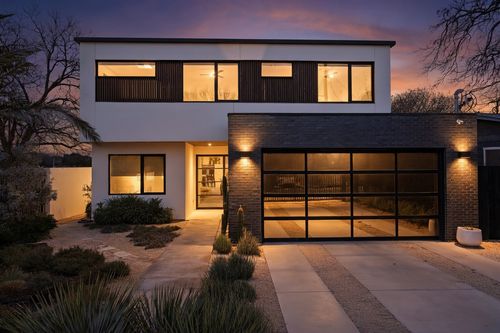 30 Chalmers Ave, Austin, TX, 78702-5400 | Card Image