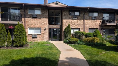 214-806 E Old Willow Road, Prospect Heights, IL, 60070 | Card Image