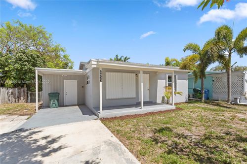 5288 N Andrews Ave, Oakland Park, FL, 33309-3261 | Card Image