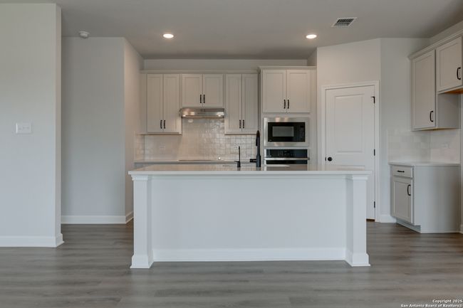 12841 Hill Plains Dr, House other with 4 bedrooms, 3 bathrooms and null parking in Schertz TX | Image 10