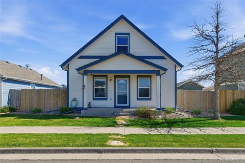 55470 E 27th Pl, Strasburg, CO, 80136-7415 | Card Image