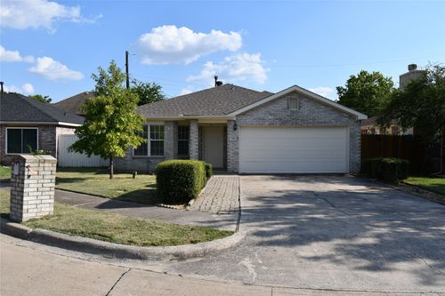 104 Tarango Ln, Irving, TX, 75061-4766 | Card Image
