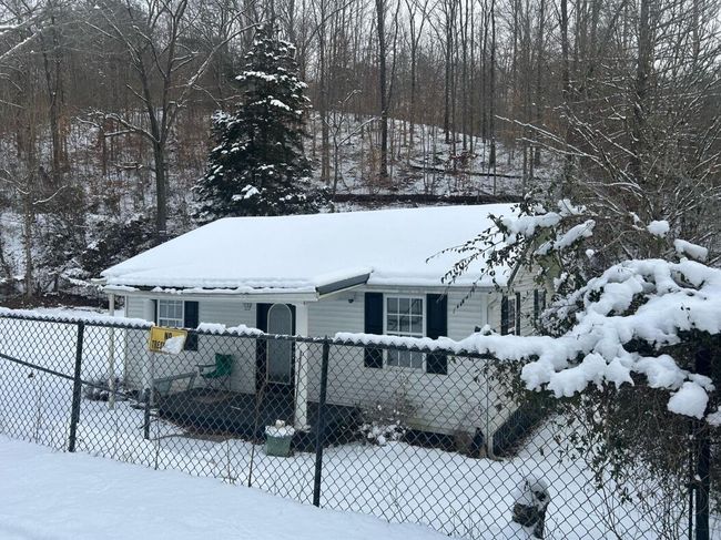 51 Akers Hollow Rd, House other with 2 bedrooms, 1 bathrooms and null parking in Van Lear KY | Image 19