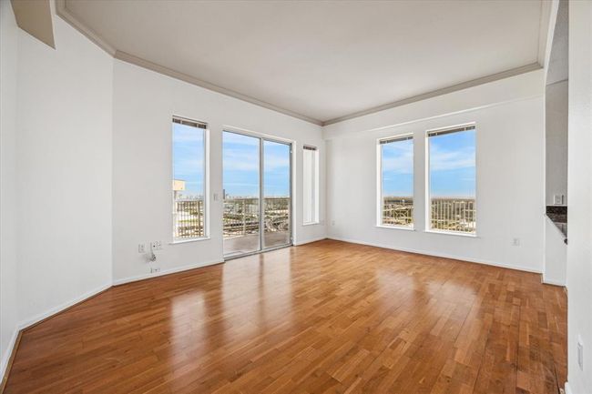 UNIT-2710 - 3505 Sage Rd, Condo with 2 bedrooms, 2 bathrooms and null parking in Houston TX | Image 7