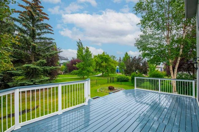 321 Douglas Ridge Pl Se, House detached with 3 bedrooms, 2 bathrooms and 2 parking in Calgary AB | Image 6