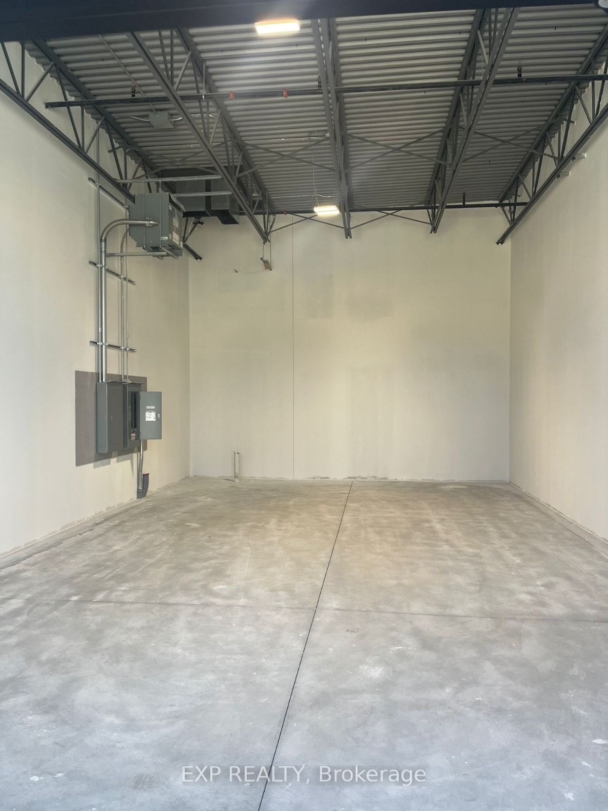 Commercial Lease in Woodstock 4