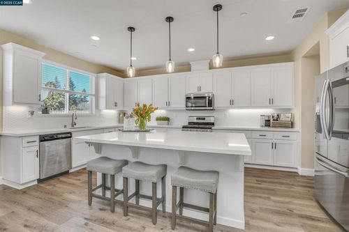 5420 Promontory Way, Antioch, CA, 94531-8739 | Card Image