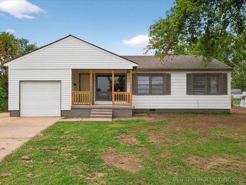 348 N Fenway Ave, Bartlesville, OK, 74006-1911 | Card Image