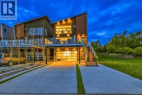 509 31 Ave Ne, Calgary, AB, T2E6N8 | Card Image