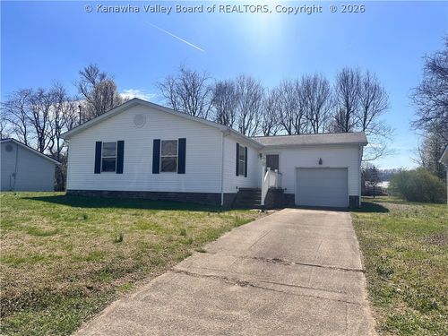 264 Hawthorne Ln, Point Pleasant, WV, 25550-3346 | Card Image