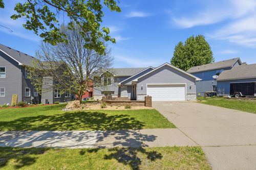 912 Juniper Ave W, Northfield, MN, 55057-3354 | Card Image