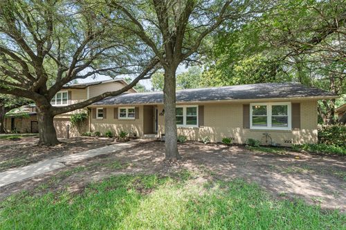2225 Wooded Acres Dr, Waco, TX, 76710-1555 | Card Image