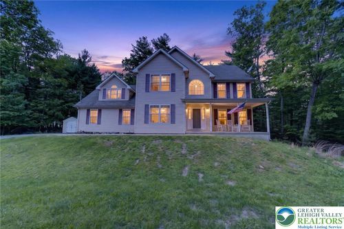 2330 Southridge Dr, East Stroudsburg, PA, 18302-8471 | Card Image
