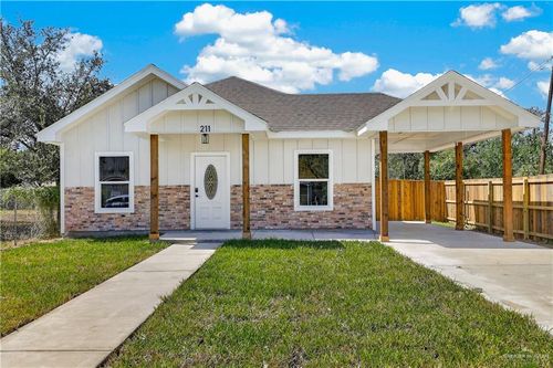 211 W 8th St, San Juan, TX, 78589-2620 | Card Image