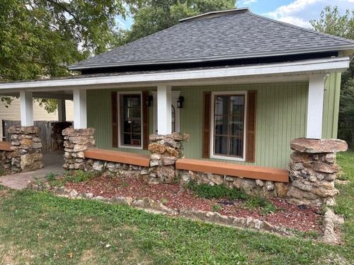 402 W 4th Street Street, Willow Springs, MO, 65793 | Card Image