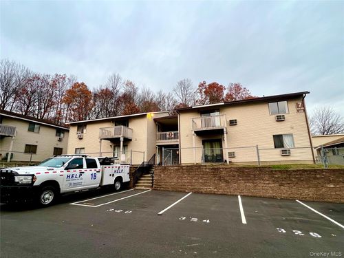 326 Concord Ln, Middletown, NY, 10940-6645 | Card Image