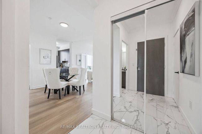 1005 - 1346 Danforth Rd, Condo with 3 bedrooms, 2 bathrooms and null parking in Toronto ON | Image 4
