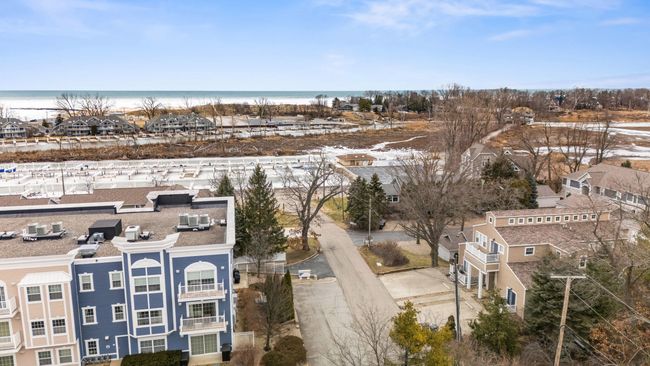 221 N Townsend St, Condo with 2 bedrooms, 2 bathrooms and null parking in New Buffalo MI | Image 18