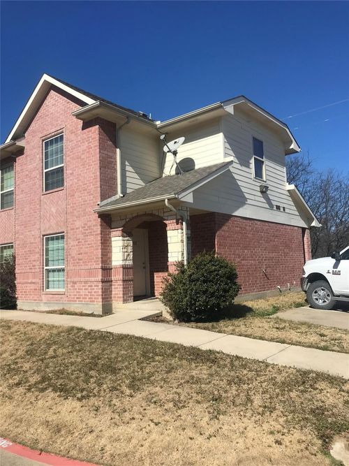 201-213 S Magnolia Street, Aubrey, TX, 76227 | Card Image