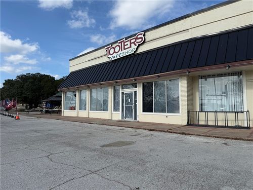 107 Walton Dr, College Station, TX, 77840-2218 | Card Image