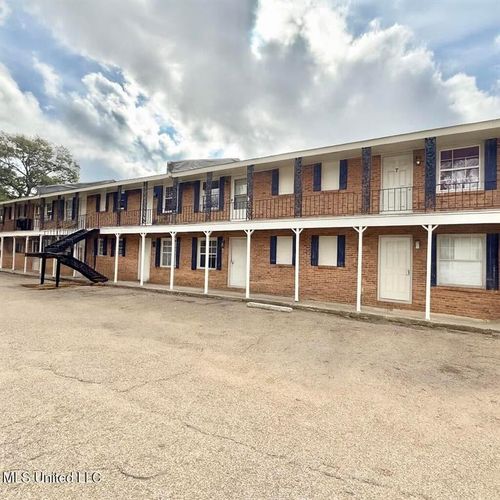 212 N Church St, Brookhaven, MS, 39601-2754 | Card Image