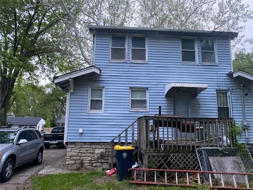 6727 Agnes Ave, Kansas City, MO, 64132-1323 | Card Image