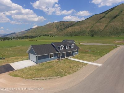 153 Honeybee Lane, House other with 3 bedrooms, 2 bathrooms and null parking in Afton WY | Image 1