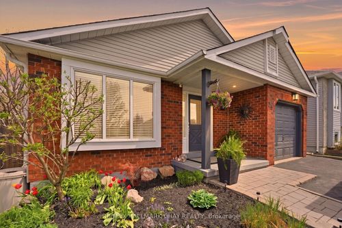 23 Gosney Crescent, Barrie, ON, L4N6T6 | Card Image