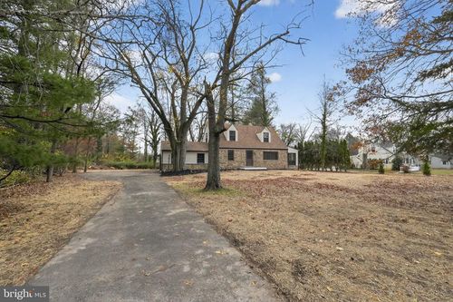 1698 Penllyn Blue Bell Pike, BLUE BELL, PA, 19422-2116 | Card Image