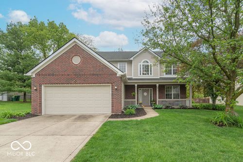 715 Hohlier Ln, Avon, IN, 46123-7645 | Card Image