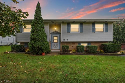 1242 Frost Rd, Streetsboro, OH, 44241-4914 | Card Image