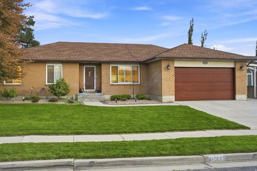 1368 Eastpoint Dr, Sandy, UT, 84092-2931 | Card Image