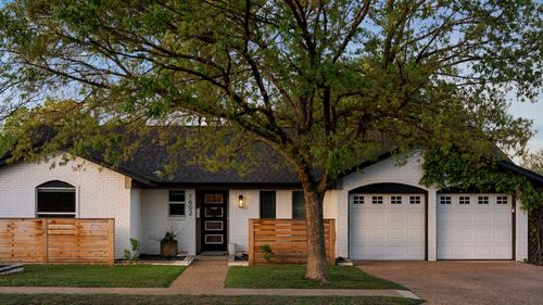 1602 Thornridge Rd, Austin, TX, 78758-6221 | Card Image
