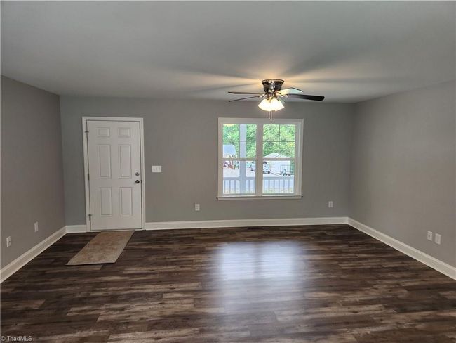 Living Room | Image 4