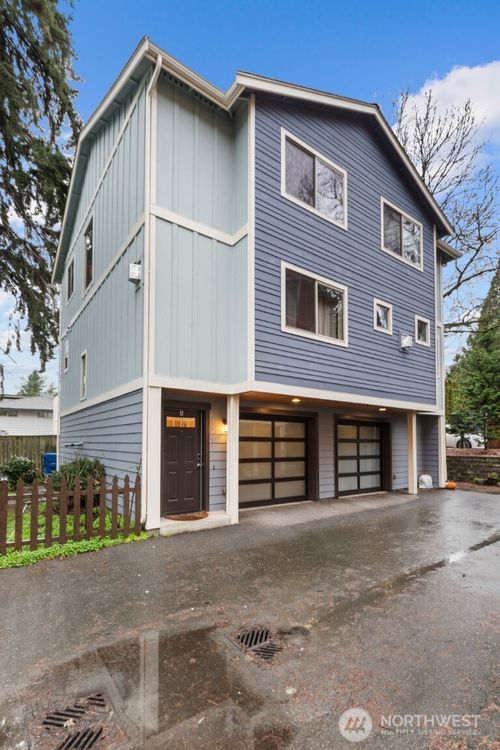 a-12039 35th Ave Ne, Seattle, WA, 98125-5620 | Card Image