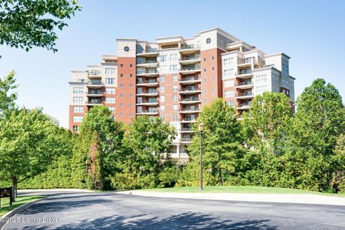 806-6600 Seminary Woods Pl, Louisville, KY, 40241-6593 | Card Image