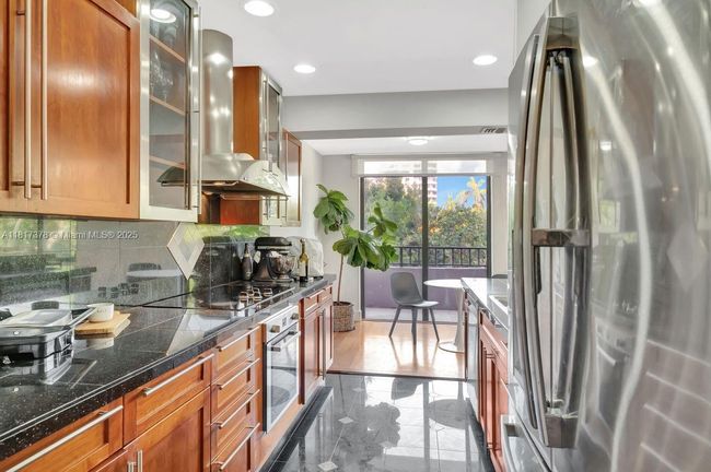 APT-200 - 201 Crandon Blvd, Condo with 3 bedrooms, 3 bathrooms and null parking in Key Biscayne FL | Image 7