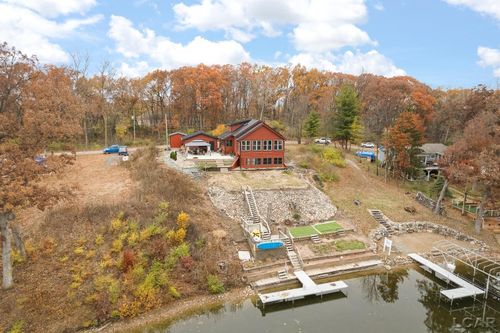 14601 Brookhurst Dr, Cement City, MI, 49233-9640 | Card Image