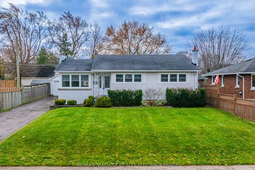 53 Metcalfe St, Thorold, ON, L2V3A2 | Card Image