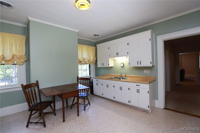 614 Main St, House other with 4 bedrooms, 5 bathrooms and null parking in Blackstone VA | Image 36