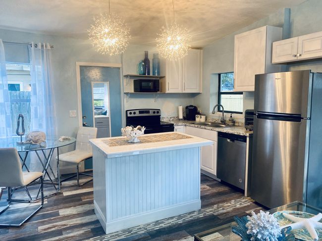 B - 725 S Orlando Ave, Home with 2 bedrooms, 1 bathrooms and null parking in Cocoa Beach FL | Image 4