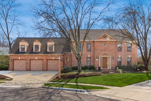 941 Robbins Way, Worthington, OH, 43085-2967 | Card Image