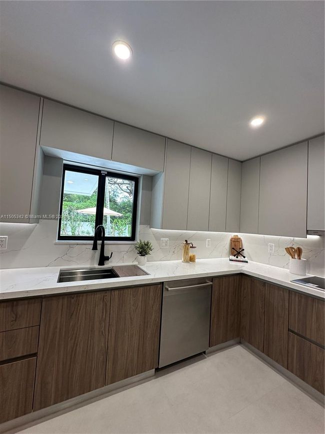 17701 Sw 87 Th Ave, House other with 5 bedrooms, 4 bathrooms and null parking in Palmetto Bay FL | Image 18