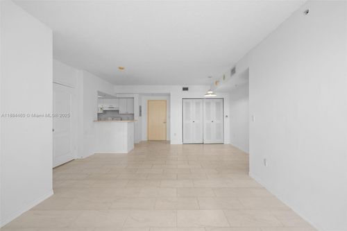apt-706-5077 Nw 7th St, Miami, FL, 33126-3462 | Card Image