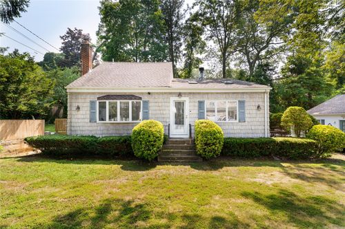 116 Magnolia Dr, Rocky Point, NY, 11778-9177 | Card Image