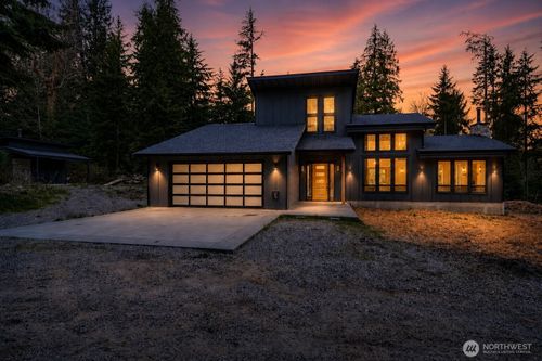 14886 Wilkeson Spiketon Rd E, Wilkeson, WA, 98396-0100 | Card Image
