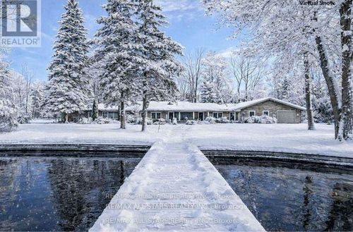 8 Manor Rd, Bobcaygeon, ON, K0M | Card Image
