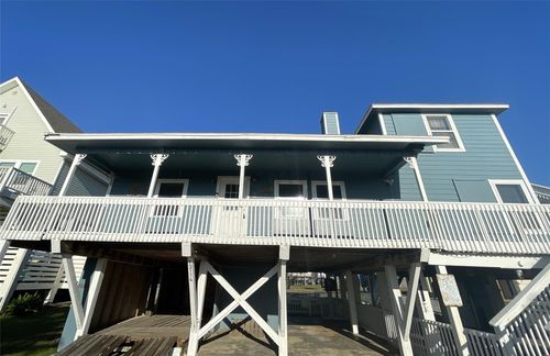 13114 Coronado Dr, Freeport, TX, 77541-8220 | Card Image